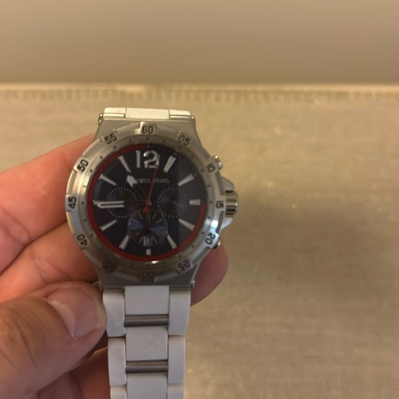 Michael Kors watch - Picture 1 of 2